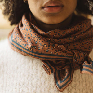 Foulard Léopard Auburn - Gabrielle Paris - Bleu Jolie Caen